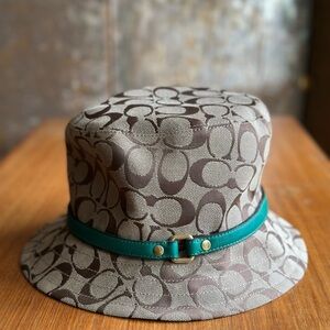 Coach Teal & Beige Bucket Hat w/  Green Trim M/L